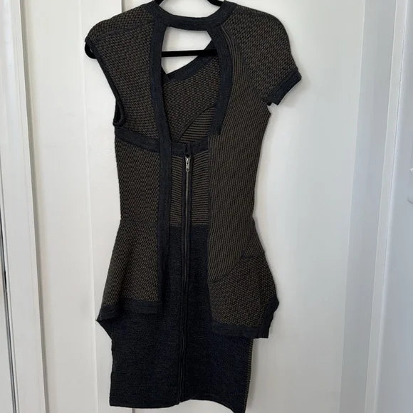 Yigal Azrouël Wool Mini Dress Size M - Picture 6 of 11